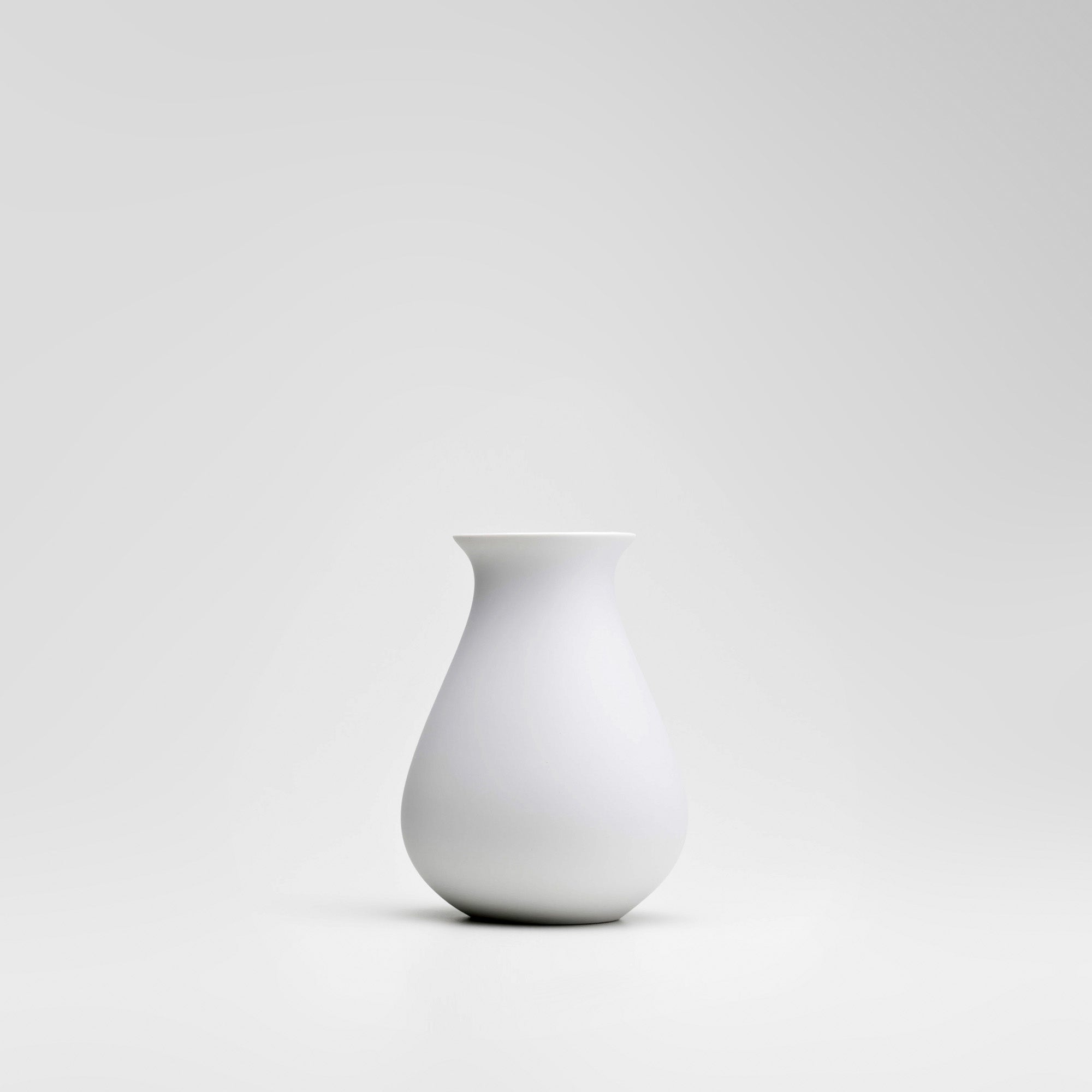 Basic 1 Porcelain Vase (h20 cm) - Holaria