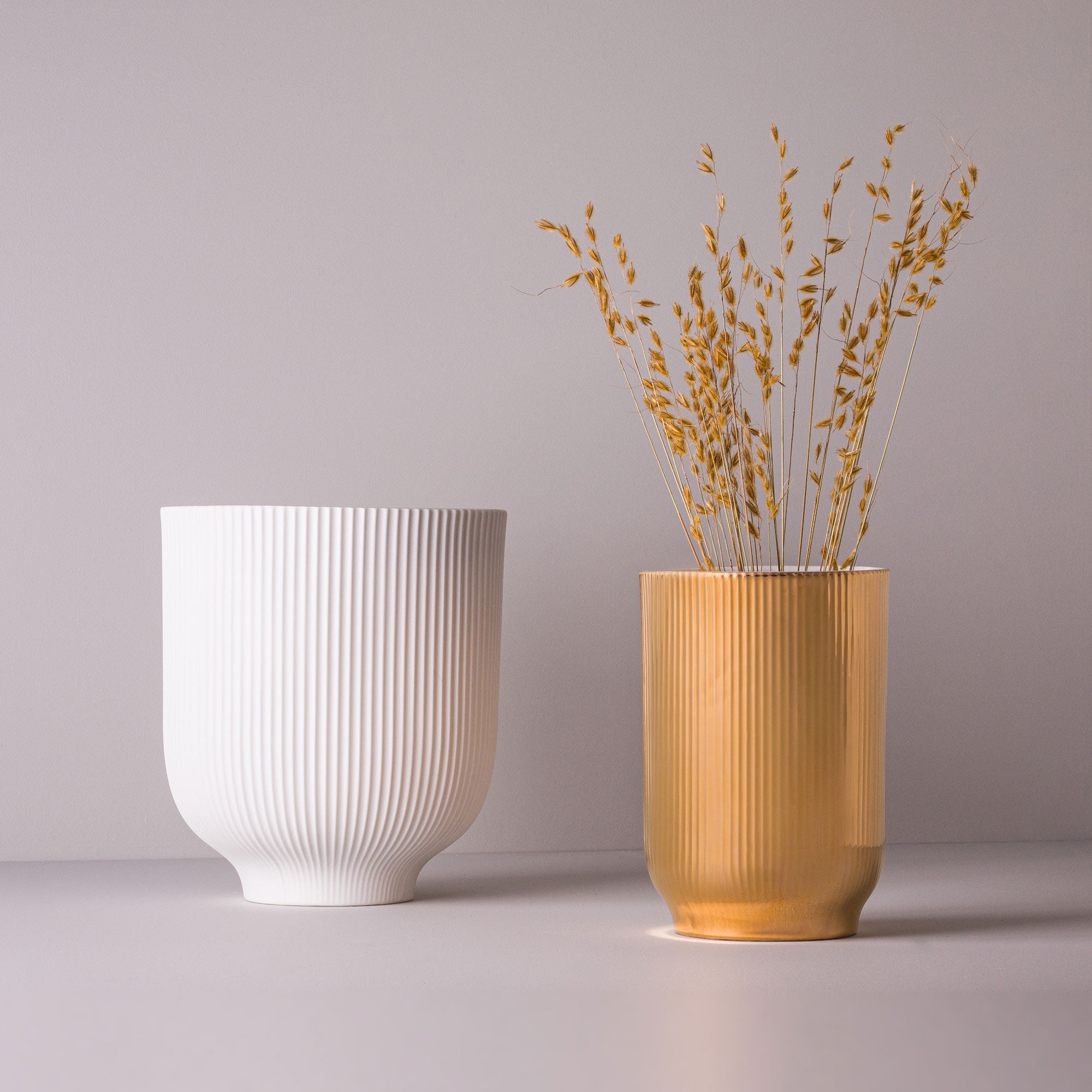 Clara P Porcelain Vase (h25 cm) - Holaria