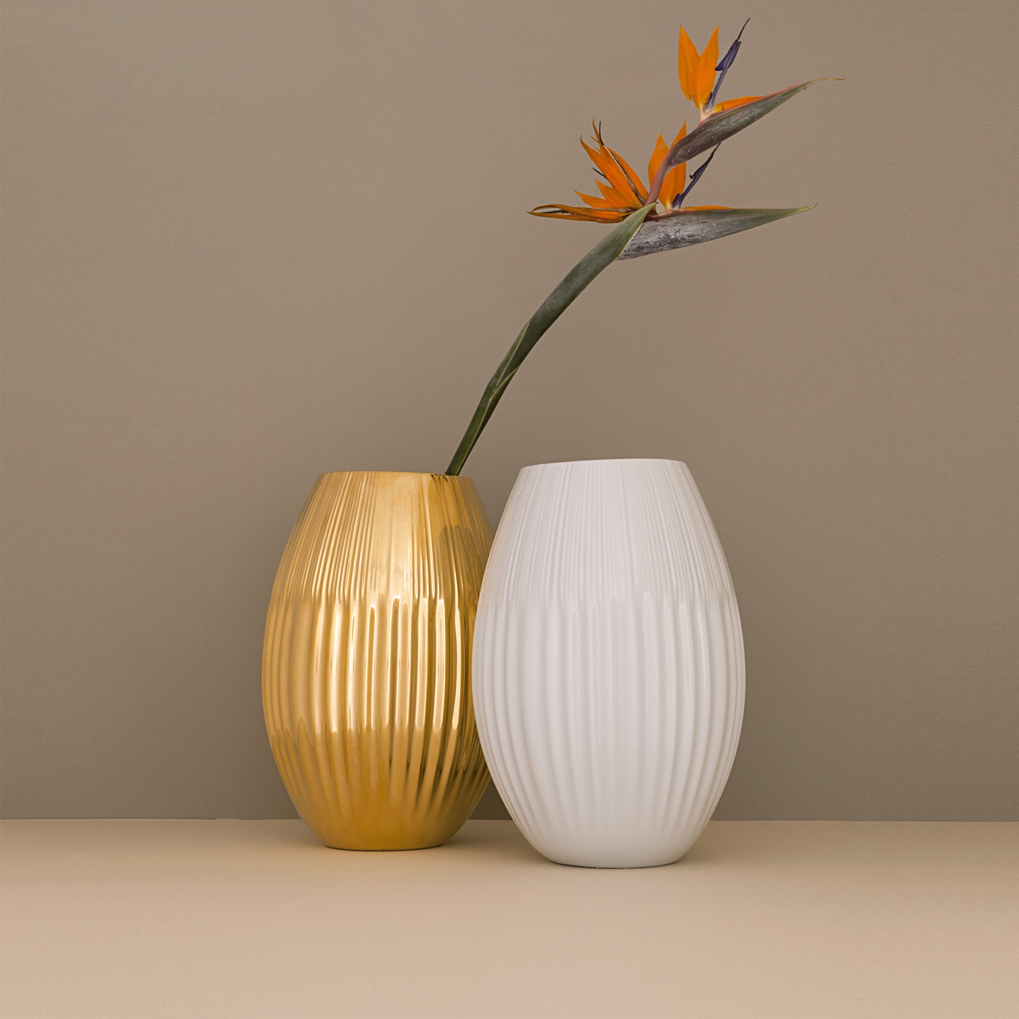 Drapeado P Porcelain Vase (h28 cm) - Holaria