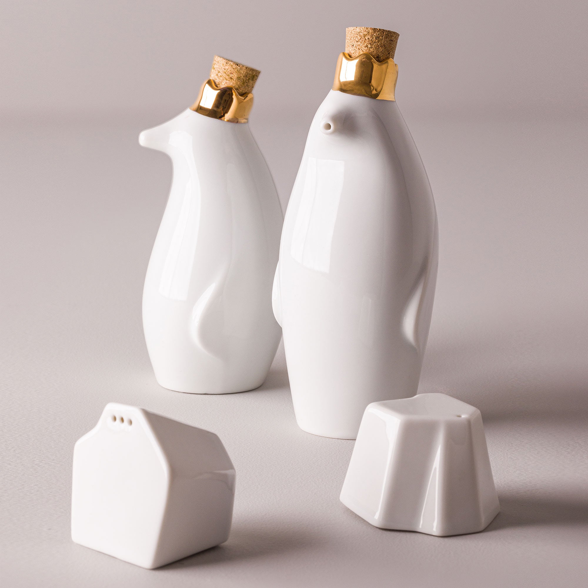 Penguin King Porcelain Oil & Vinegar Dispensers Set - Holaria