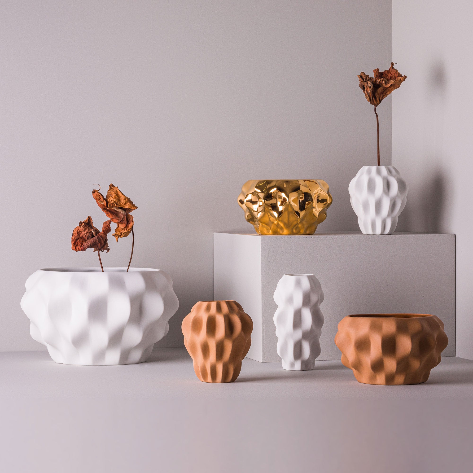 Plissan P Porcelain Vase (h16 cm) - Holaria